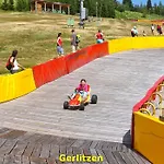 Haus 3laendereck At-slo-it An Der Piste בית נופש