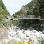 Haus 3laendereck At-slo-it An Der Piste ארנולדשטיין