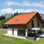 Haus 3laendereck At-slo-it An Der Piste בית נופש