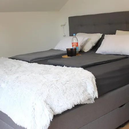 Haus 3laendereck At-slo-it An Der Piste *